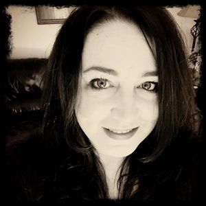 Meet your Posher, Dina